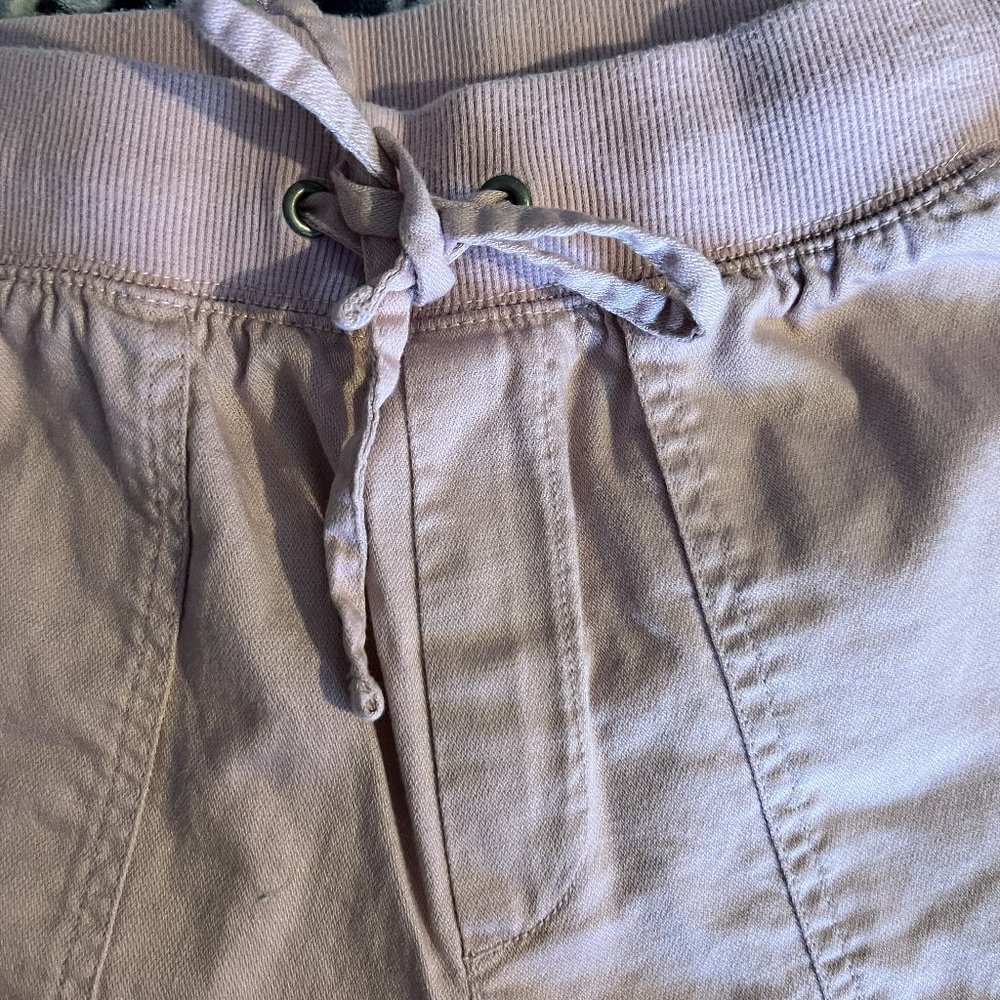 Gap XS pink chinos baggie style size XS